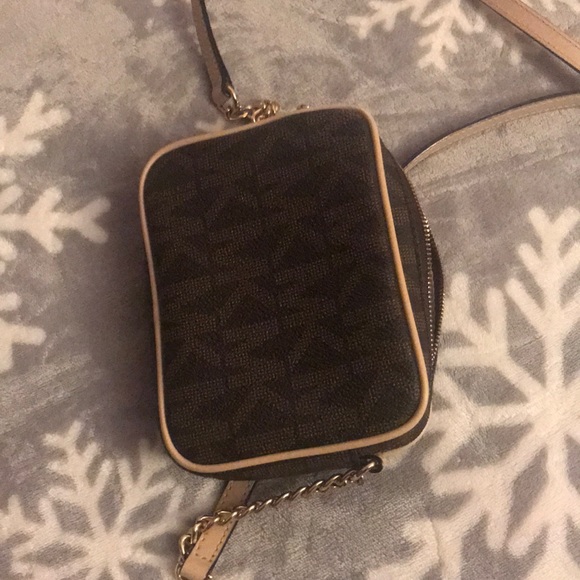 Mk mini sling bag - Picture 2 of 2